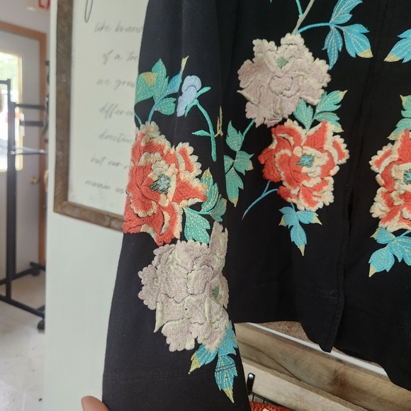 Johnny Was Love and Liberty Floral Embroidered Cardigan Size Medium - Picture 2 of 5